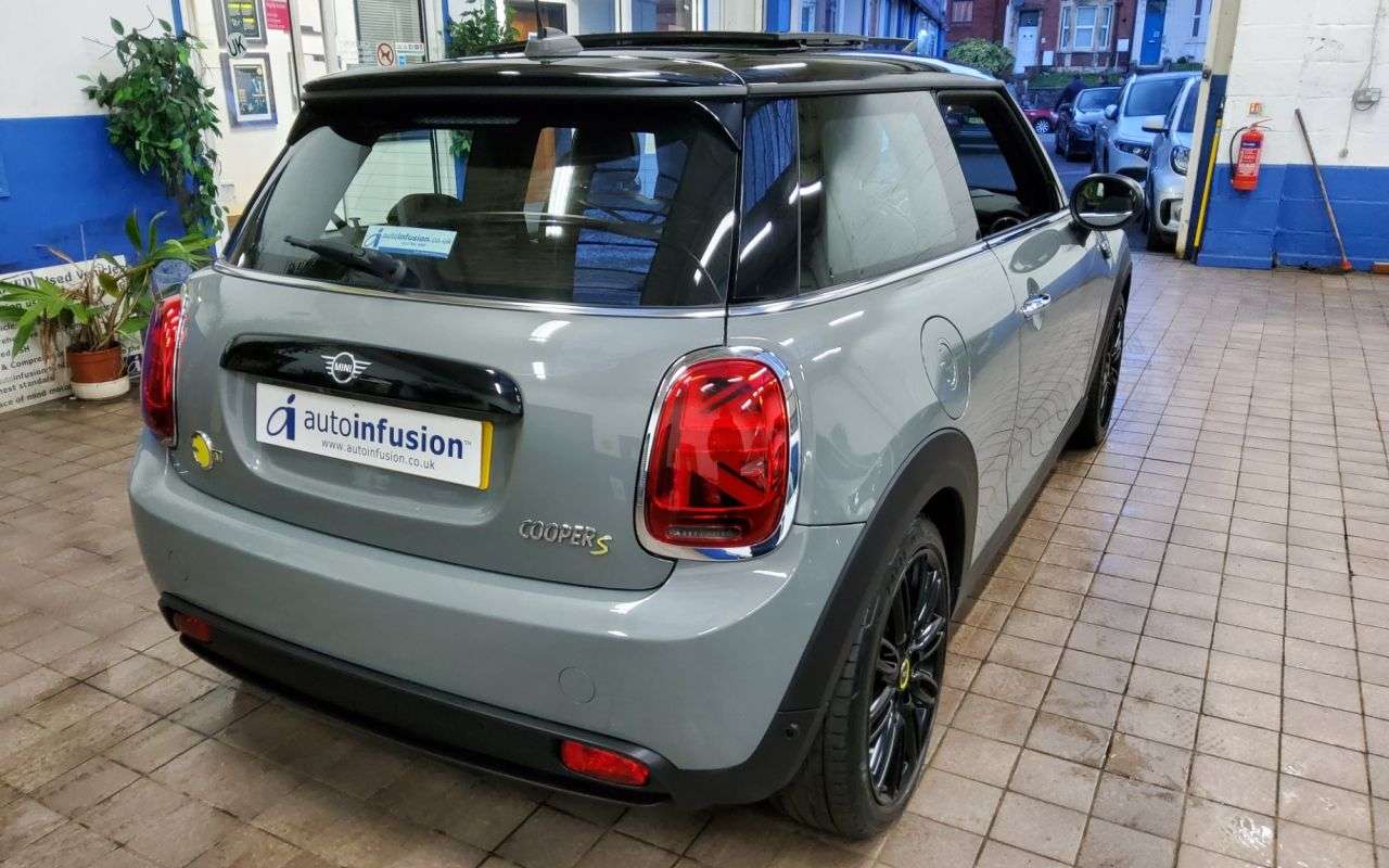 2021 MINI ELECTRIC HATCH 2021 MINI ELECTRIC HATCH
