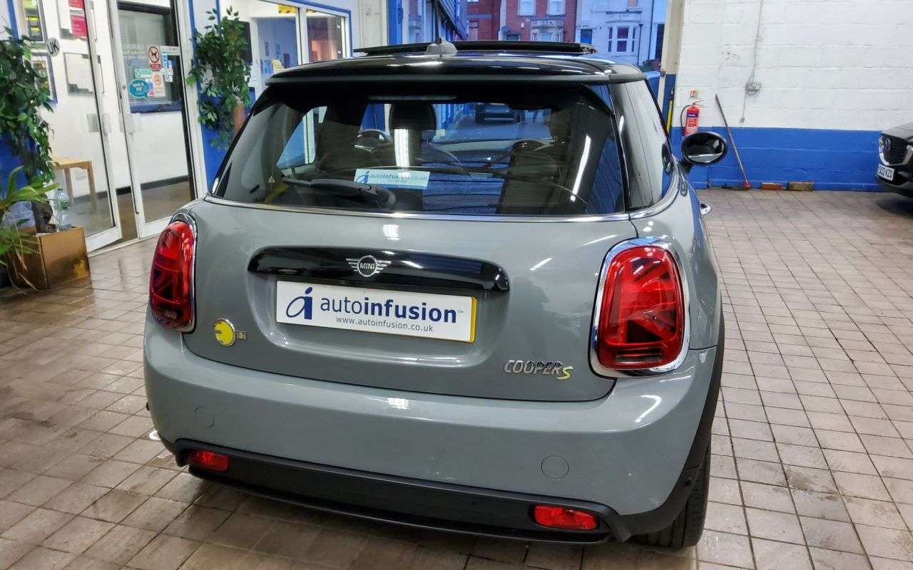 2021 MINI ELECTRIC HATCH 2021 MINI ELECTRIC HATCH