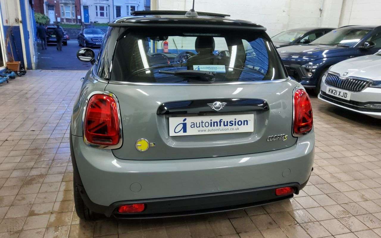 2021 MINI ELECTRIC HATCH 2021 MINI ELECTRIC HATCH