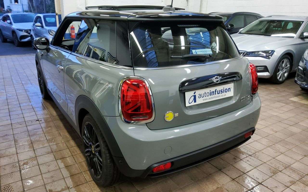 2021 MINI ELECTRIC HATCH 2021 MINI ELECTRIC HATCH