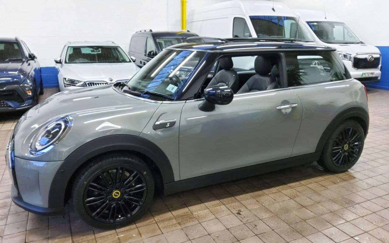 2021 MINI ELECTRIC HATCH 2021 MINI ELECTRIC HATCH