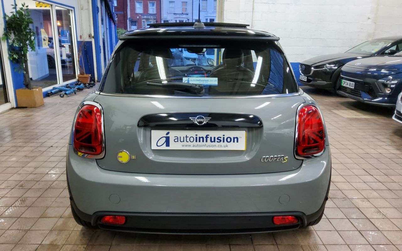 2021 MINI ELECTRIC HATCH 2021 MINI ELECTRIC HATCH