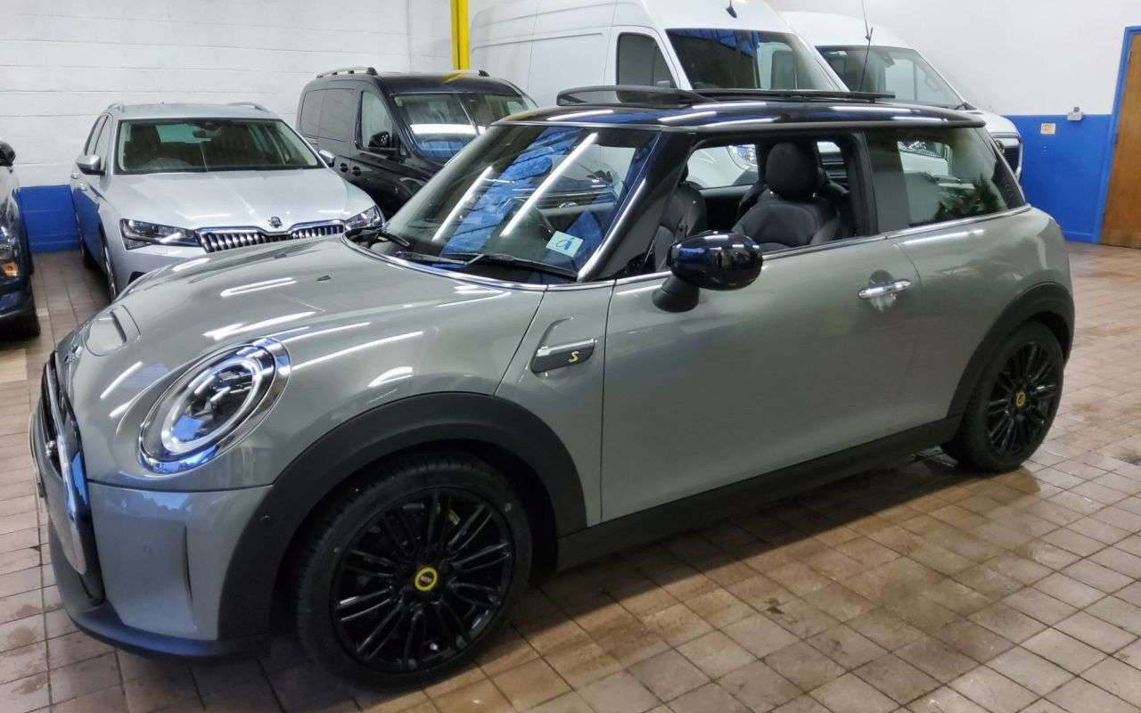 2021 MINI ELECTRIC HATCH 2021 MINI ELECTRIC HATCH