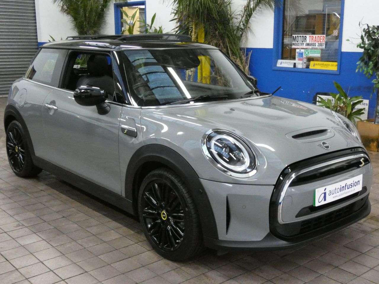 2021 MINI ELECTRIC HATCH 2021 MINI ELECTRIC HATCH