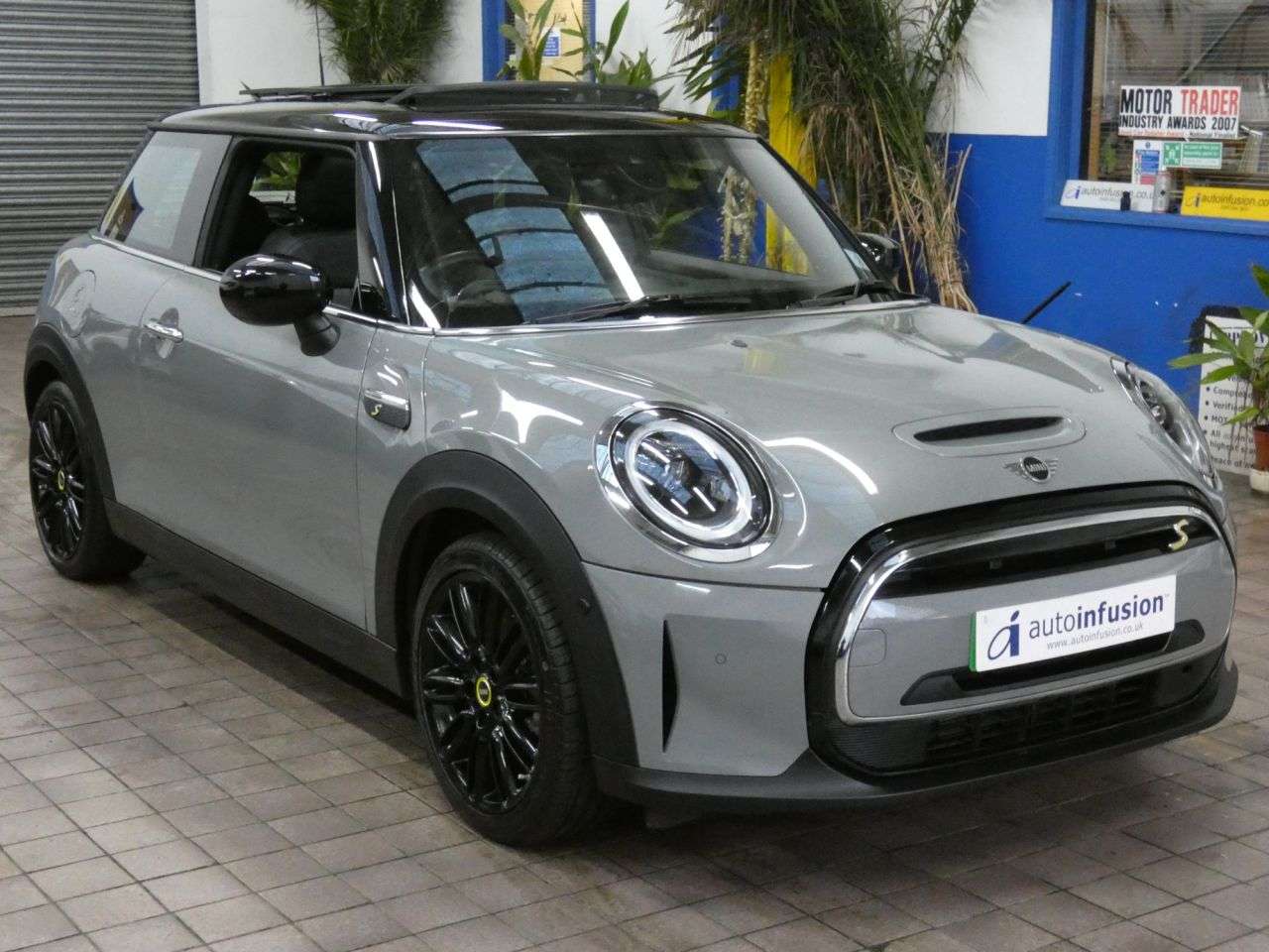 2021 MINI ELECTRIC HATCH 2021 MINI ELECTRIC HATCH