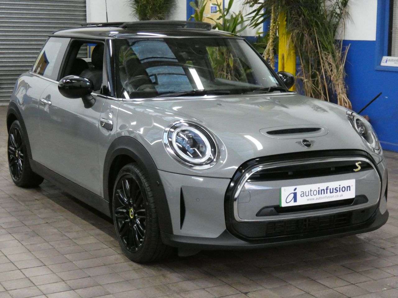 2021 MINI ELECTRIC HATCH 2021 MINI ELECTRIC HATCH