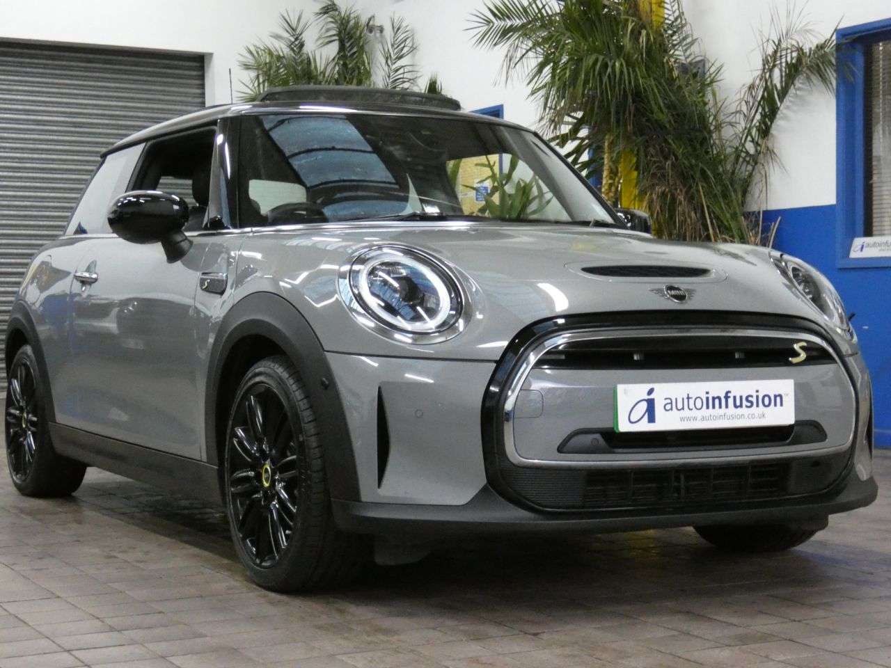 2021 MINI ELECTRIC HATCH 2021 MINI ELECTRIC HATCH