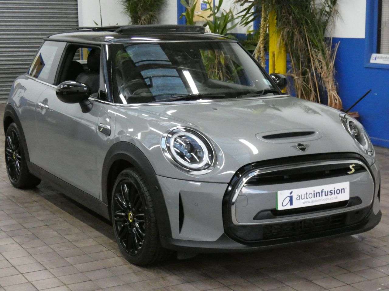 2021 MINI ELECTRIC HATCH 2021 MINI ELECTRIC HATCH