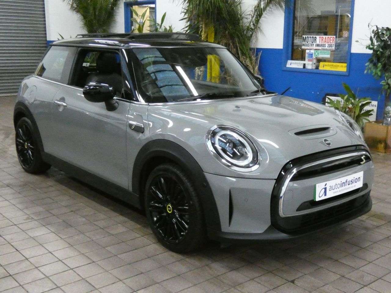 2021 MINI ELECTRIC HATCH 2021 MINI ELECTRIC HATCH