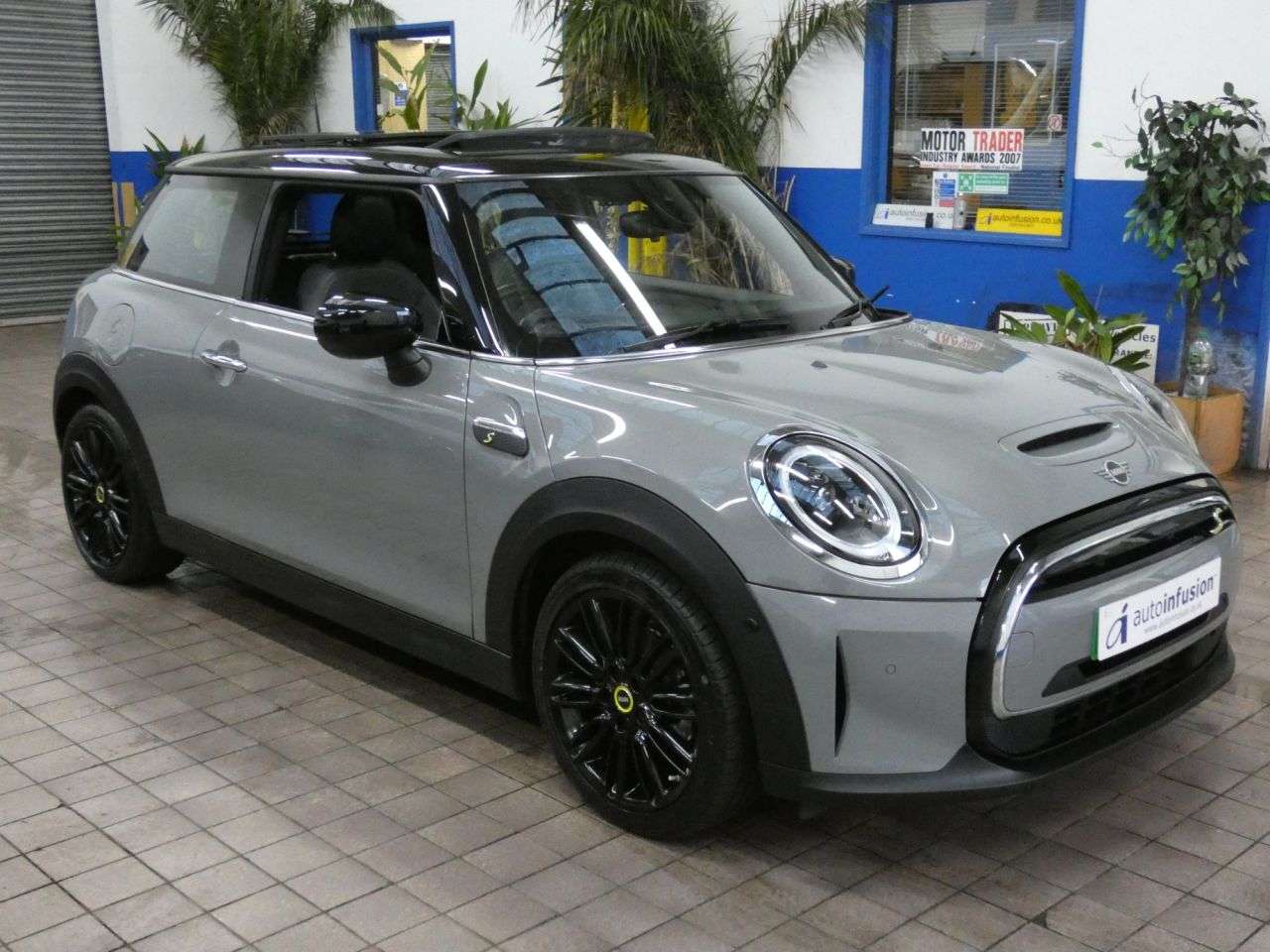 2021 MINI ELECTRIC HATCH 2021 MINI ELECTRIC HATCH