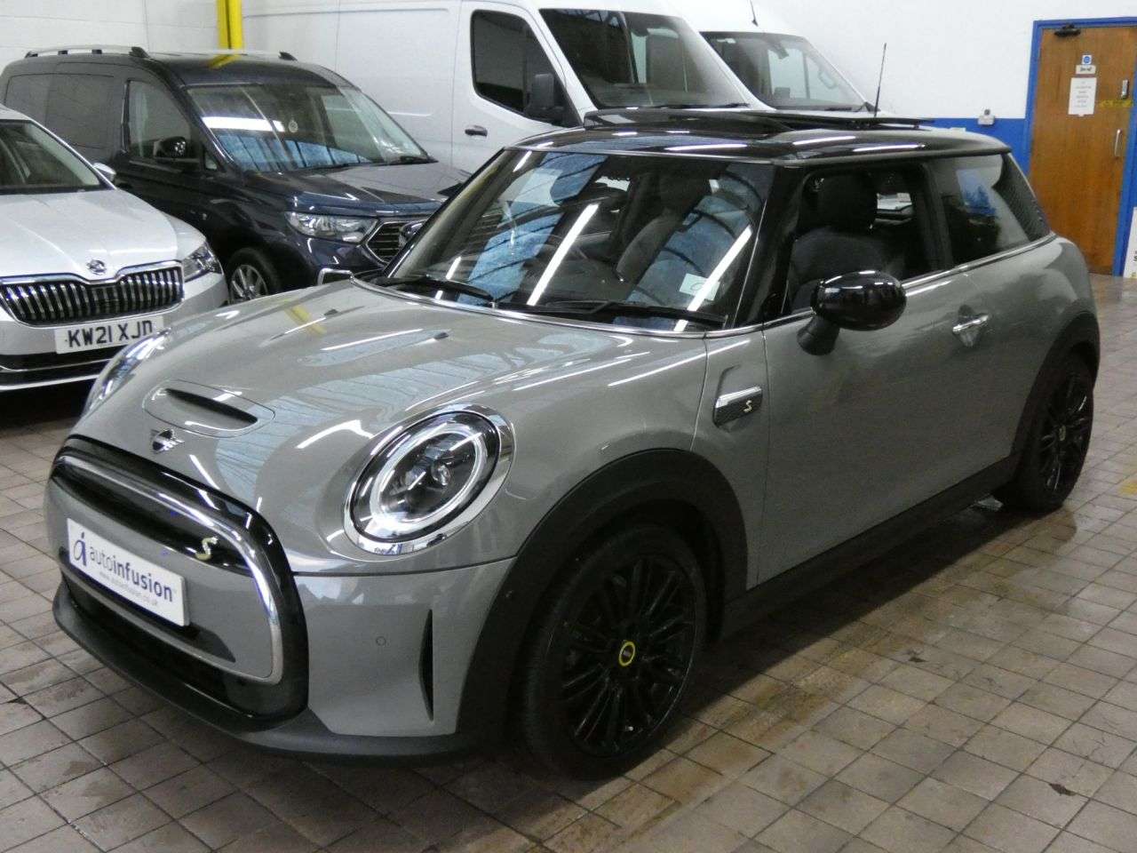 2021 MINI ELECTRIC HATCH 2021 MINI ELECTRIC HATCH