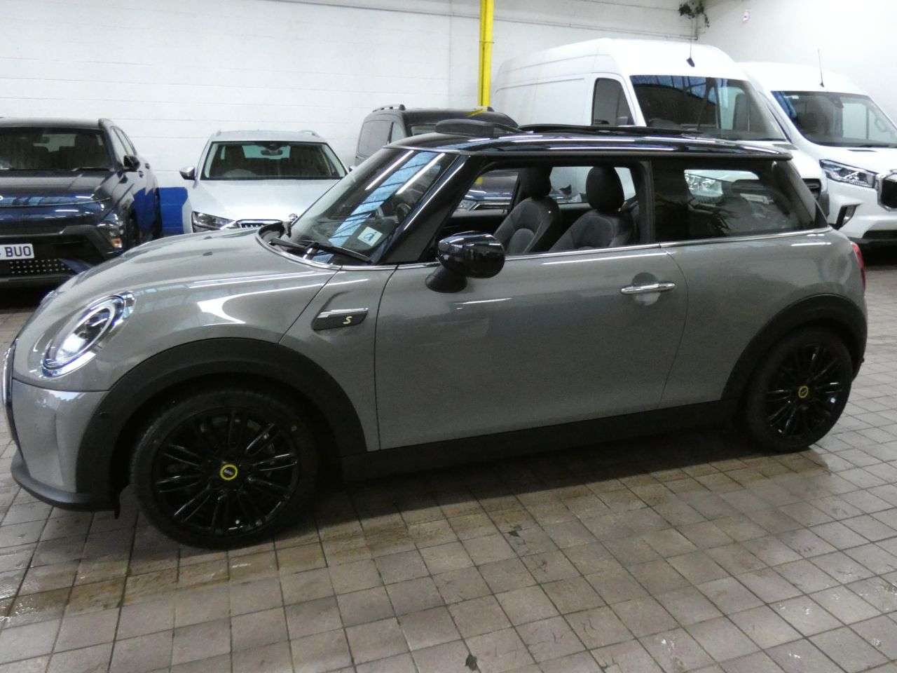 2021 MINI ELECTRIC HATCH 2021 MINI ELECTRIC HATCH