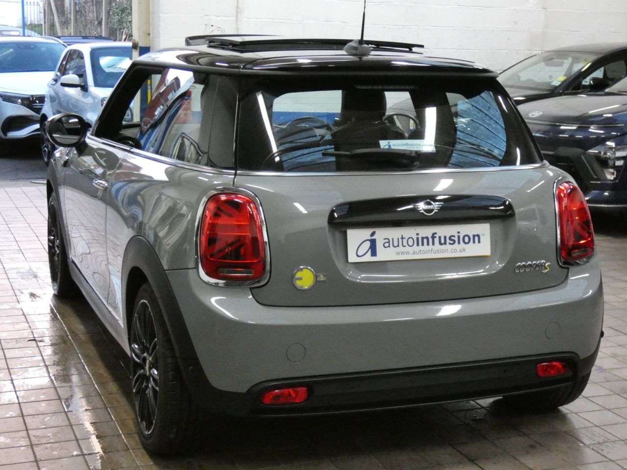 2021 MINI ELECTRIC HATCH 2021 MINI ELECTRIC HATCH