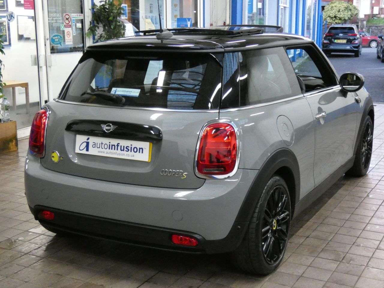 2021 MINI ELECTRIC HATCH 2021 MINI ELECTRIC HATCH