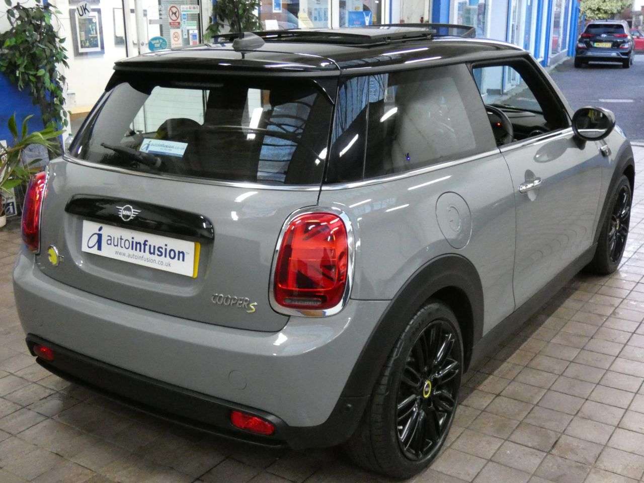 2021 MINI ELECTRIC HATCH 2021 MINI ELECTRIC HATCH