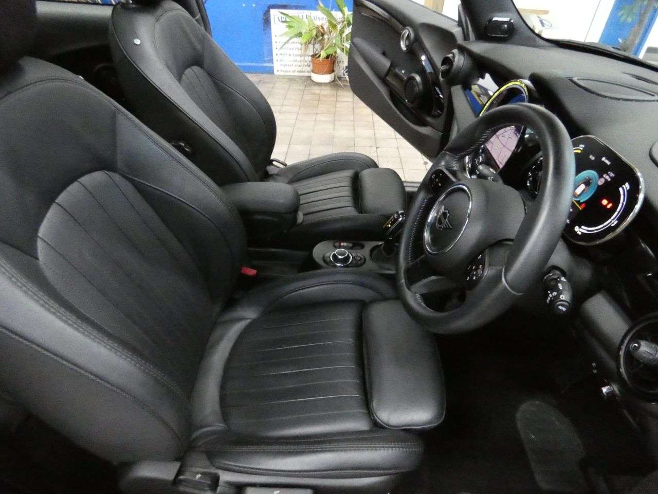 2021 MINI ELECTRIC HATCH 2021 MINI ELECTRIC HATCH