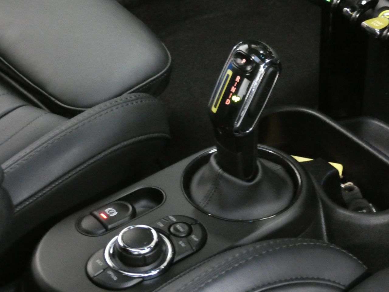 2021 MINI ELECTRIC HATCH 2021 MINI ELECTRIC HATCH