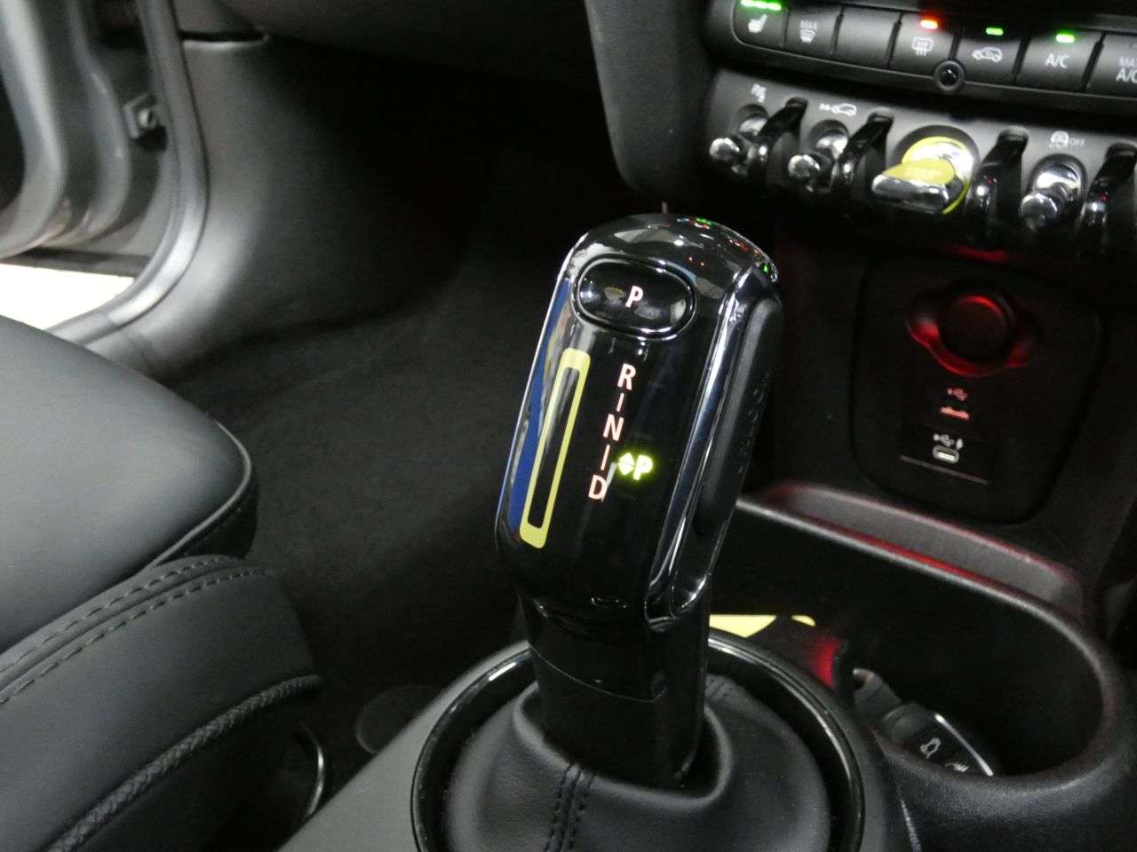 2021 MINI ELECTRIC HATCH 2021 MINI ELECTRIC HATCH