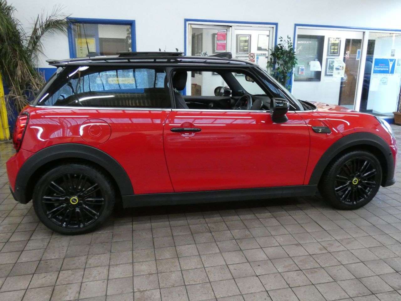 2022 MINI ELECTRIC HATCH 2022 MINI ELECTRIC HATCH