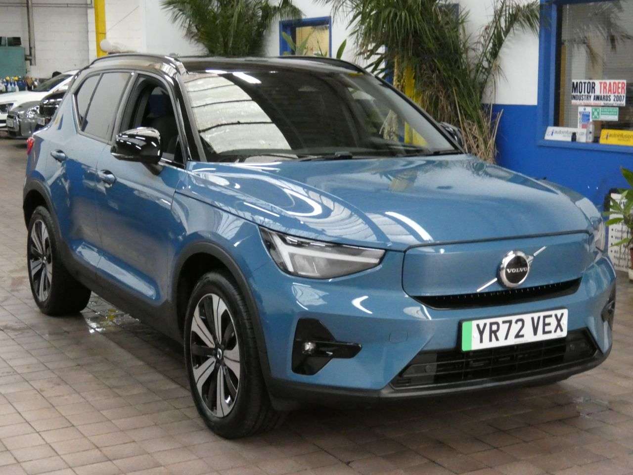 A 2022 VOLVO XC40 Recharge 69kWh Plus SUV 5dr Electric Auto (231 ps) 1 OWNER SERVICE HISTORY A 2022 VOLVO XC40 Recharge 69kWh Plus SUV 5dr Electric Auto (231 ps) 1 OWNER SERVICE HISTORY