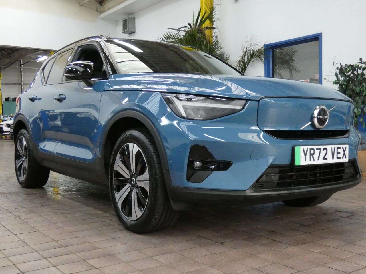 2022 VOLVO XC40 2022 VOLVO XC40
