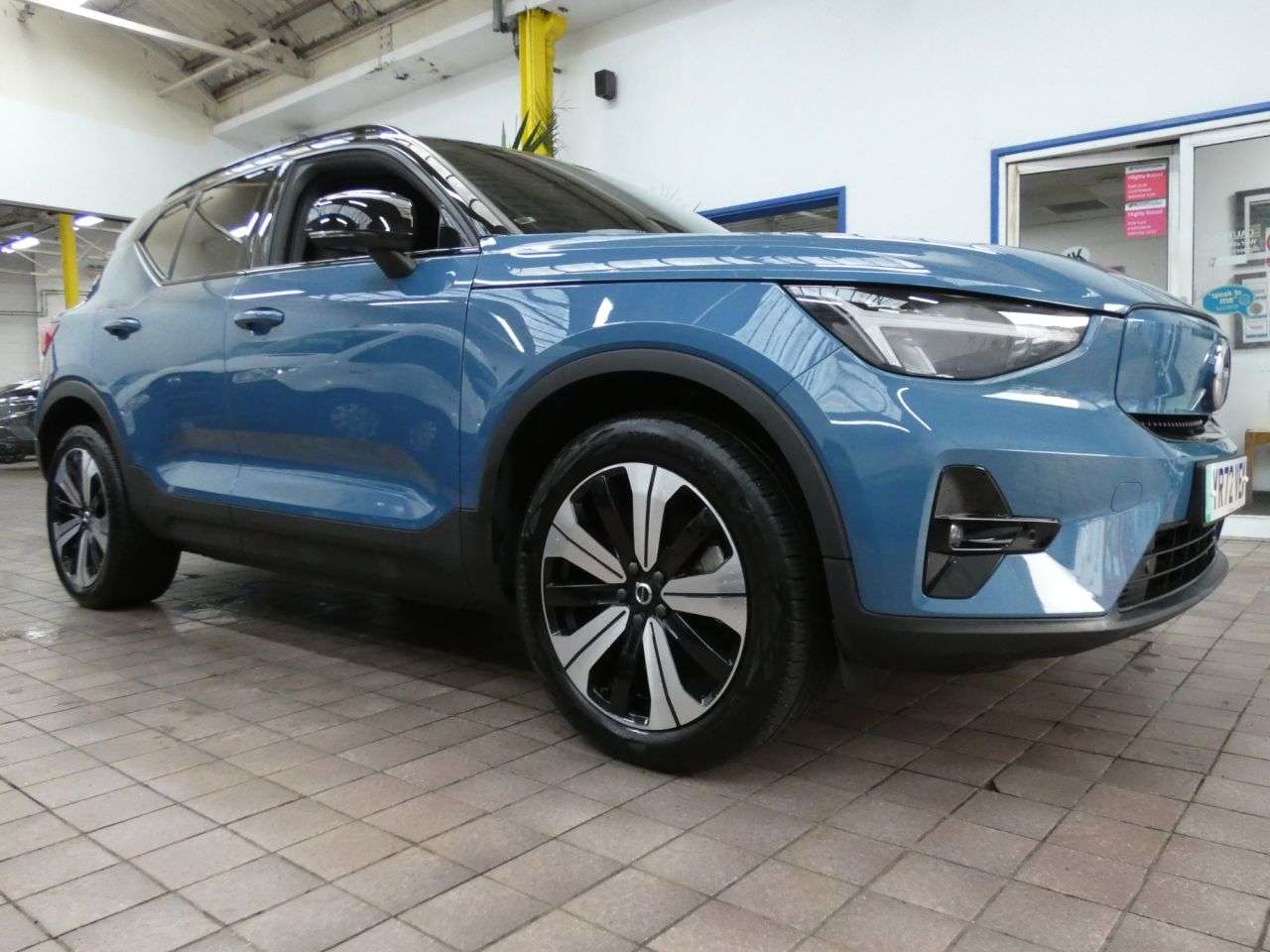 2022 VOLVO XC40 2022 VOLVO XC40