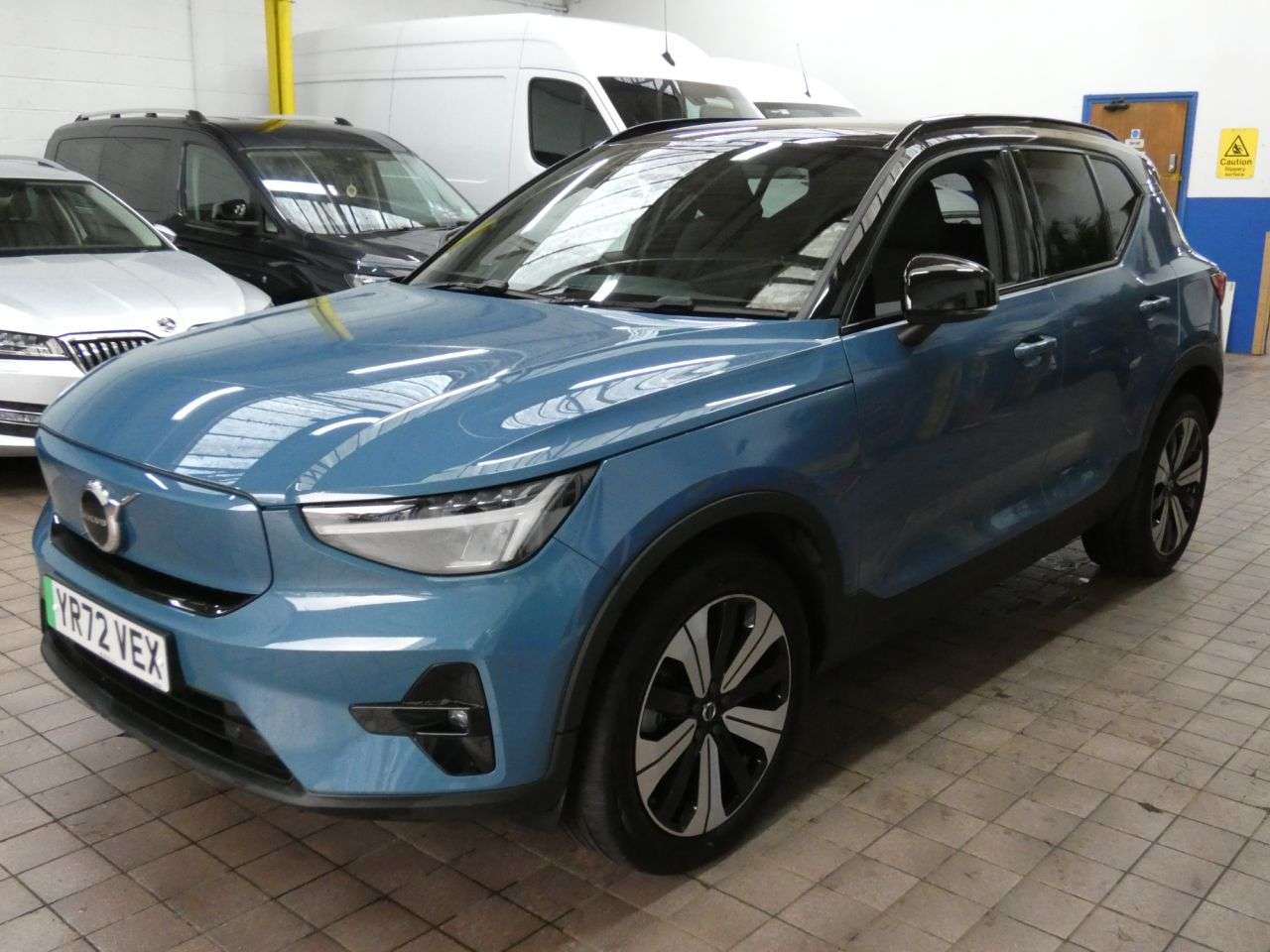 2022 VOLVO XC40 2022 VOLVO XC40