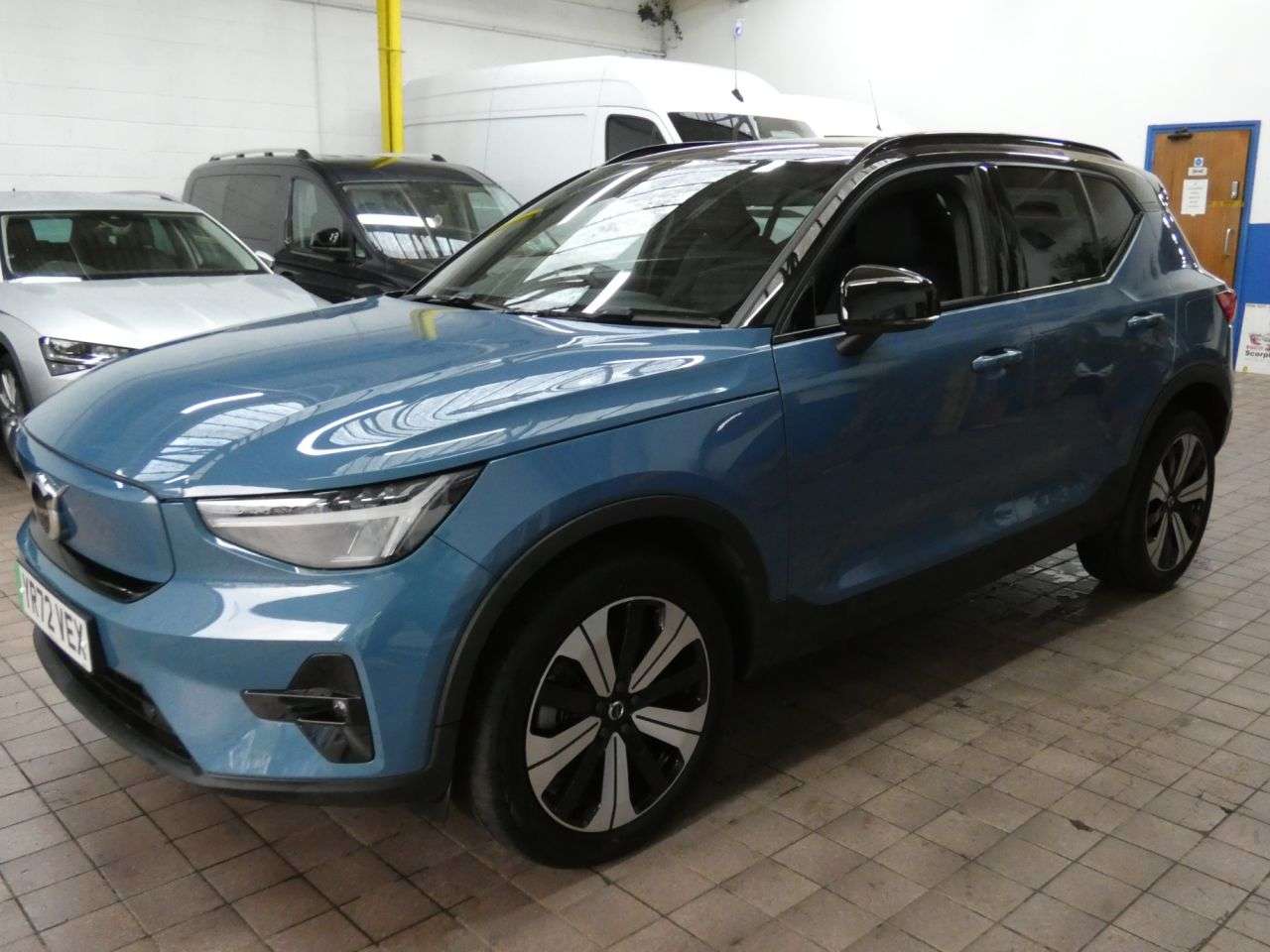2022 VOLVO XC40 2022 VOLVO XC40