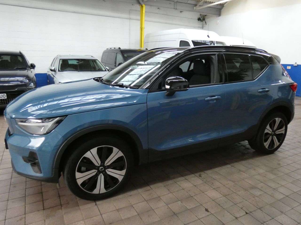 2022 VOLVO XC40 2022 VOLVO XC40