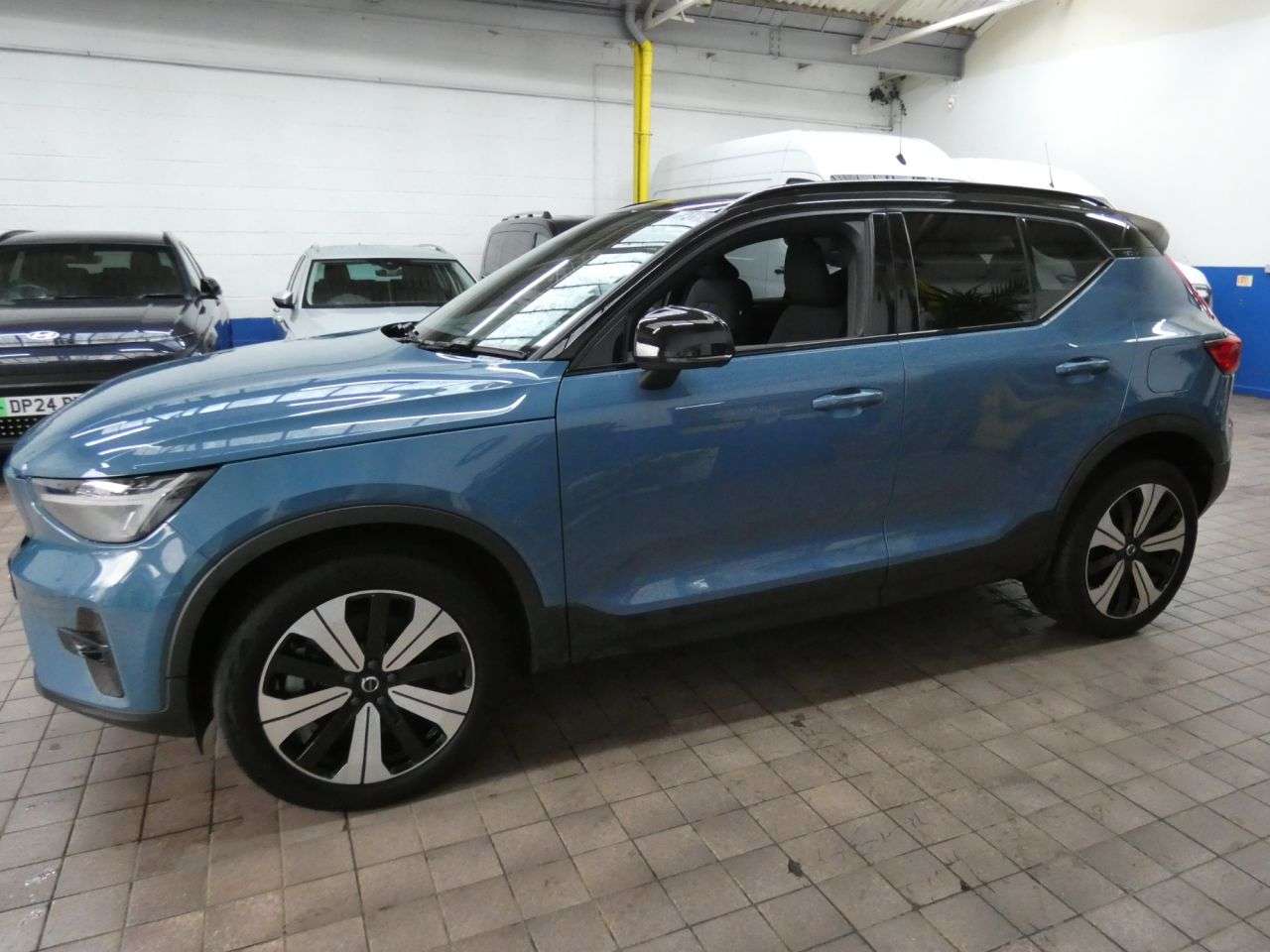 2022 VOLVO XC40 2022 VOLVO XC40