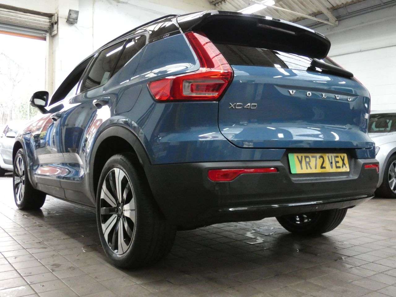 2022 VOLVO XC40 2022 VOLVO XC40
