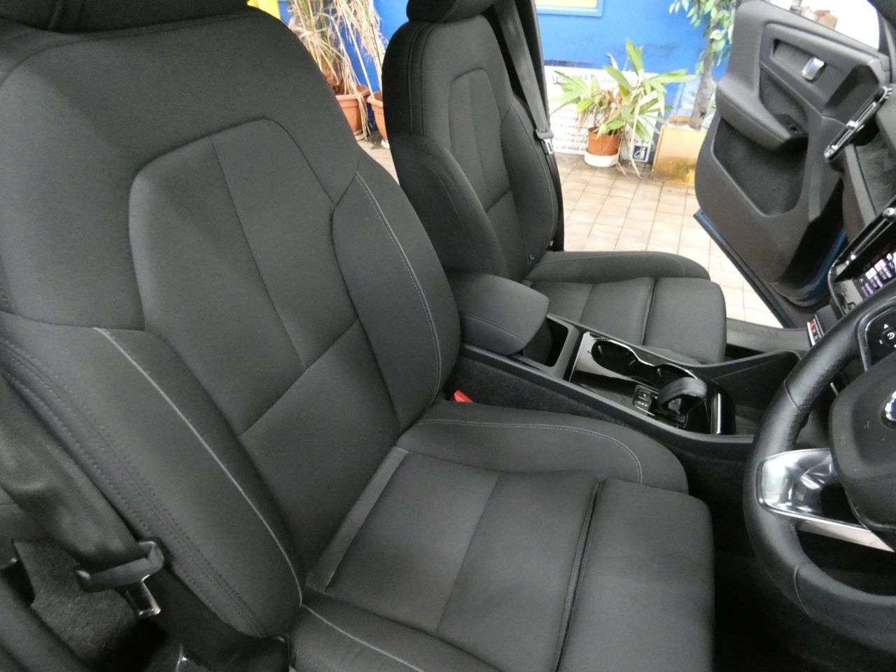 2022 VOLVO XC40 2022 VOLVO XC40