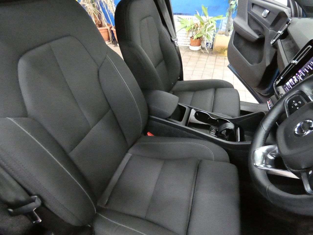 2022 VOLVO XC40 2022 VOLVO XC40