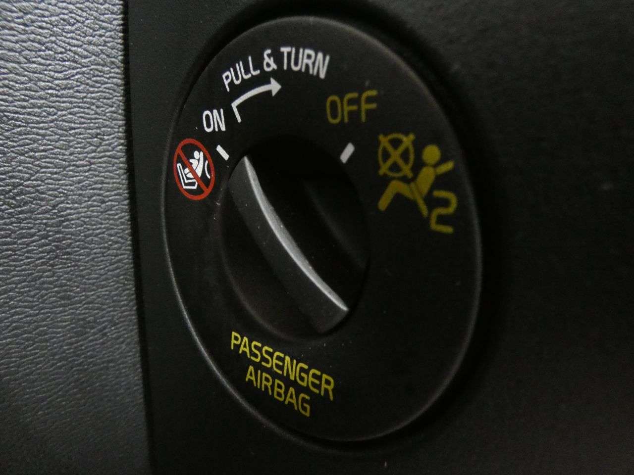 2022 VOLVO XC40 2022 VOLVO XC40