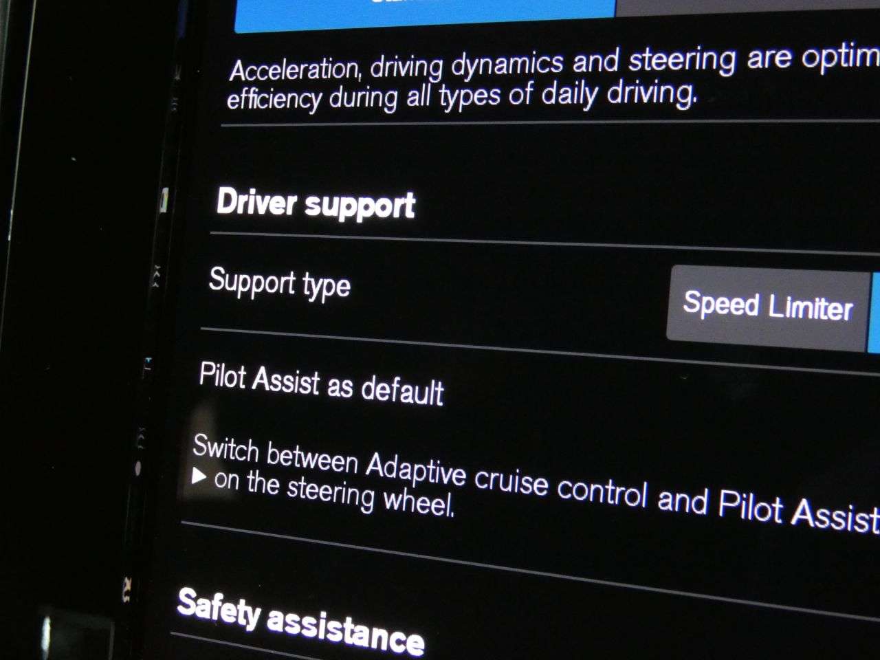 2022 VOLVO XC40 2022 VOLVO XC40