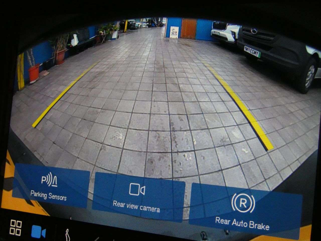 2022 VOLVO XC40 2022 VOLVO XC40