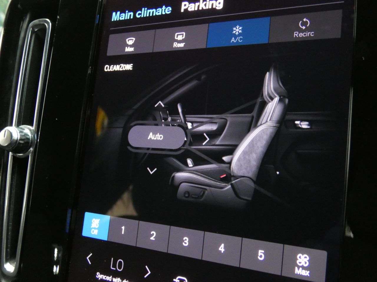 2022 VOLVO XC40 2022 VOLVO XC40