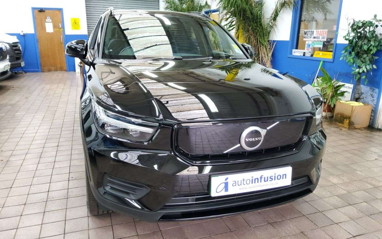 2021 VOLVO XC40 2021 VOLVO XC40