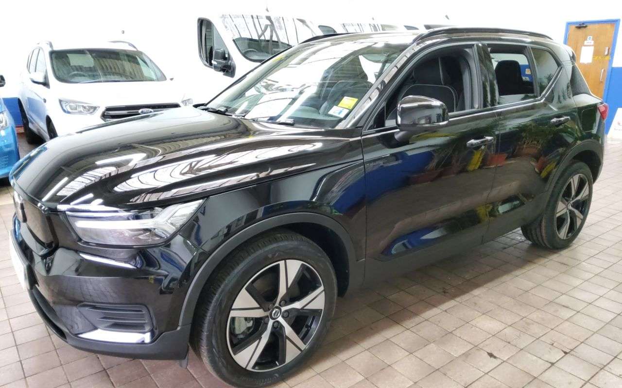 2021 VOLVO XC40 2021 VOLVO XC40