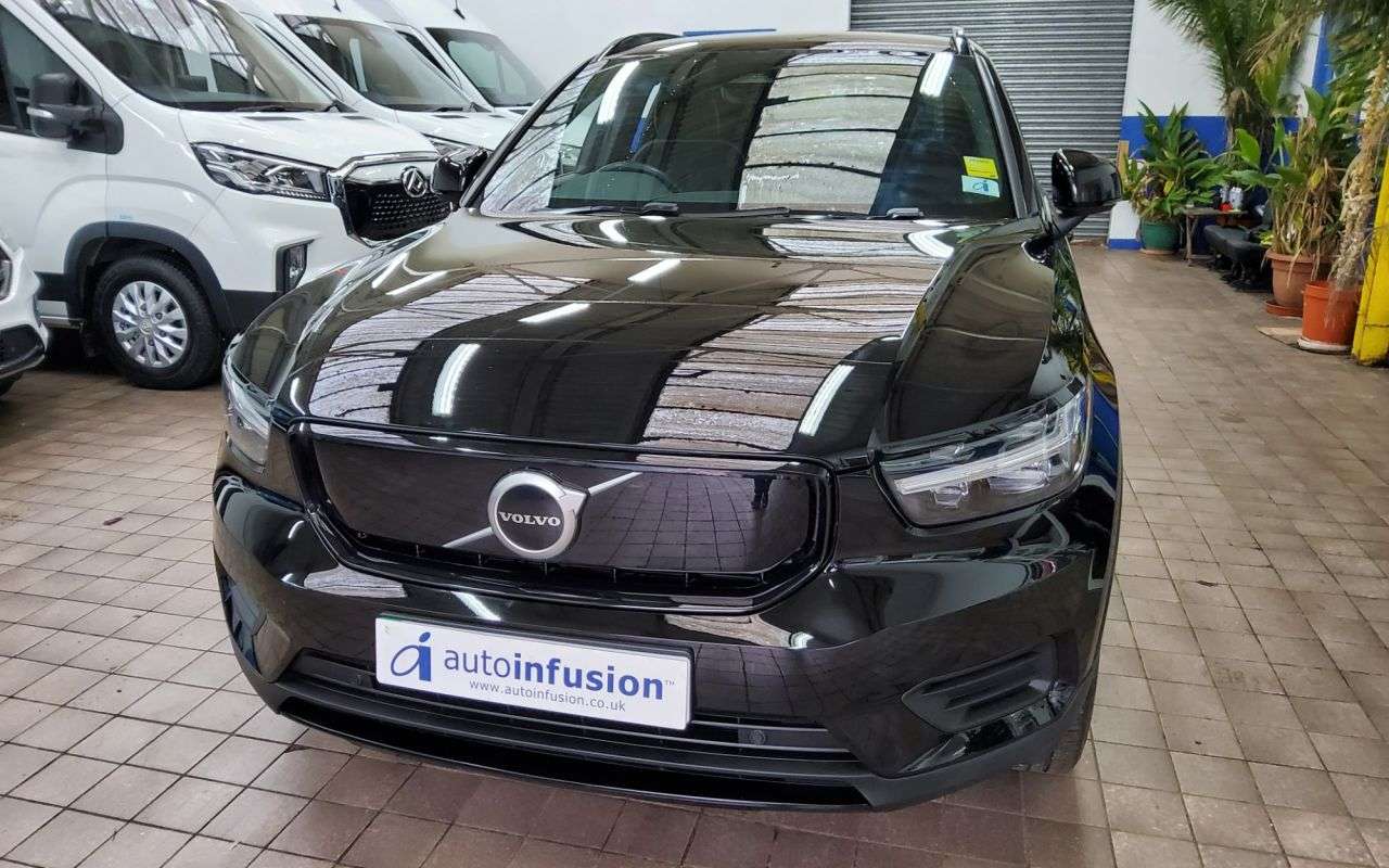 2021 VOLVO XC40 2021 VOLVO XC40