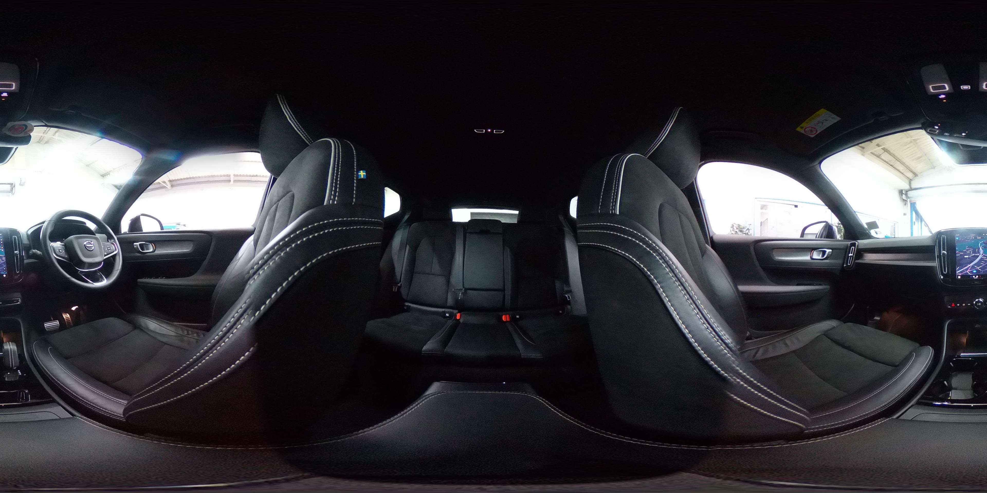 2021 VOLVO XC40 2021 VOLVO XC40