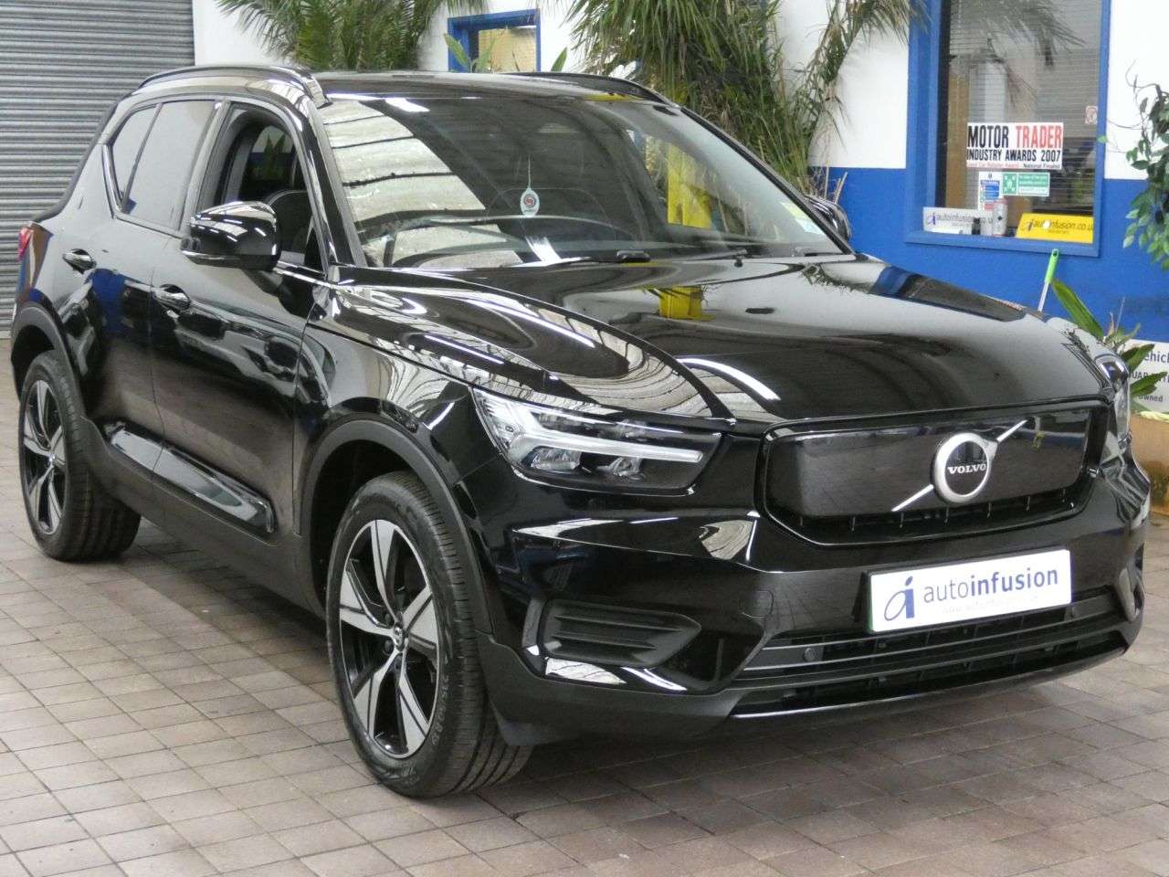 A 2021 VOLVO XC40 Recharge Twin 78kWh SUV 5dr Electric Auto AWD (408 ps) 1 OWNERS SERVICE HIS A 2021 VOLVO XC40 Recharge Twin 78kWh SUV 5dr Electric Auto AWD (408 ps) 1 OWNERS SERVICE HIS
