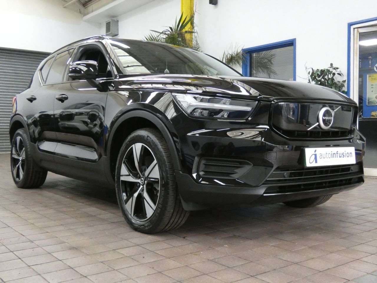 2021 VOLVO XC40 2021 VOLVO XC40