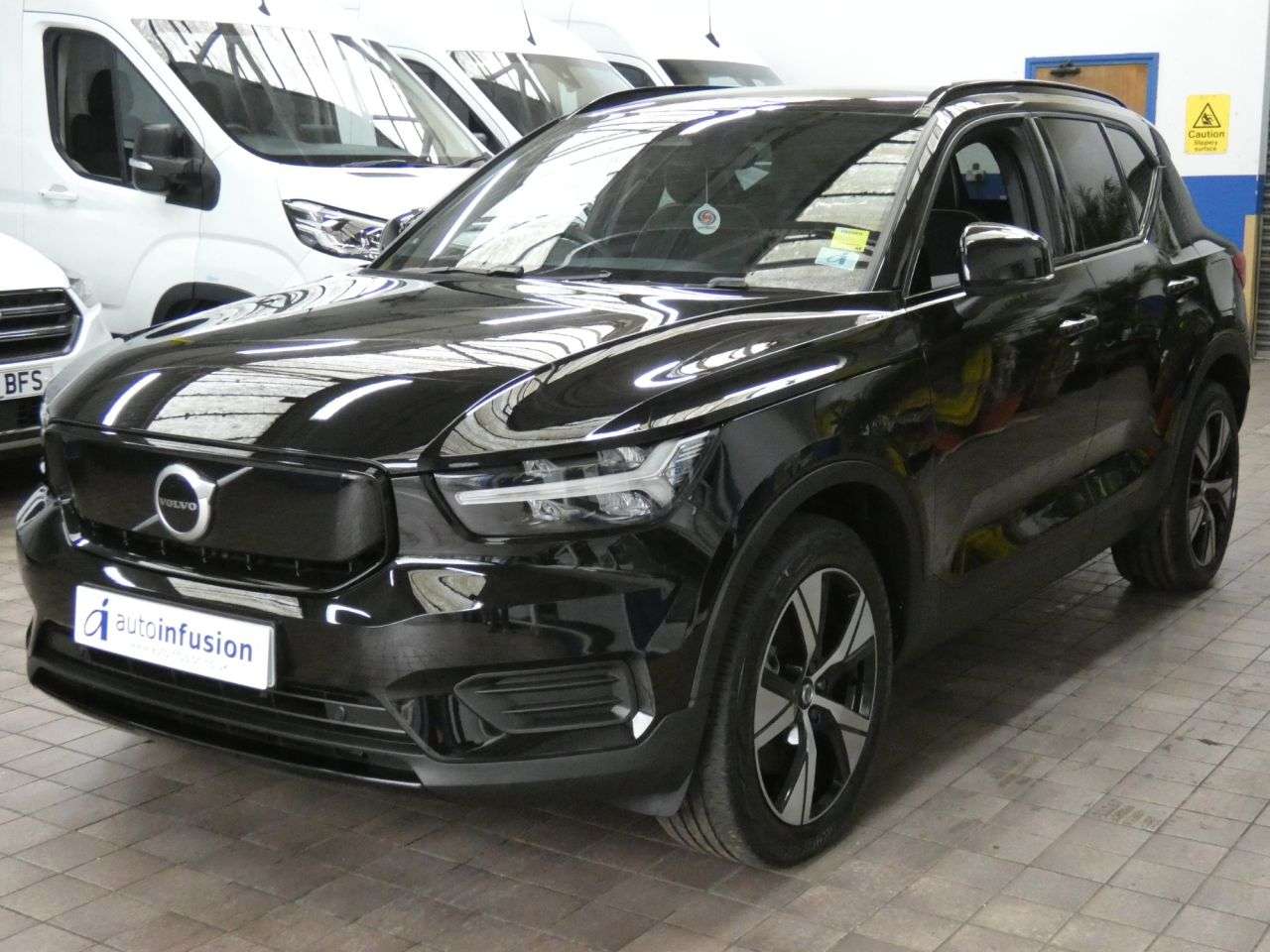 A 2021 VOLVO XC40 Recharge Twin 78kWh SUV 5dr Electric Auto AWD (408 ps) 1 OWNERS SERVICE HIS A 2021 VOLVO XC40 Recharge Twin 78kWh SUV 5dr Electric Auto AWD (408 ps) 1 OWNERS SERVICE HIS