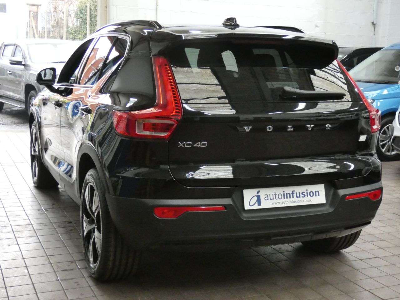 2021 VOLVO XC40 2021 VOLVO XC40