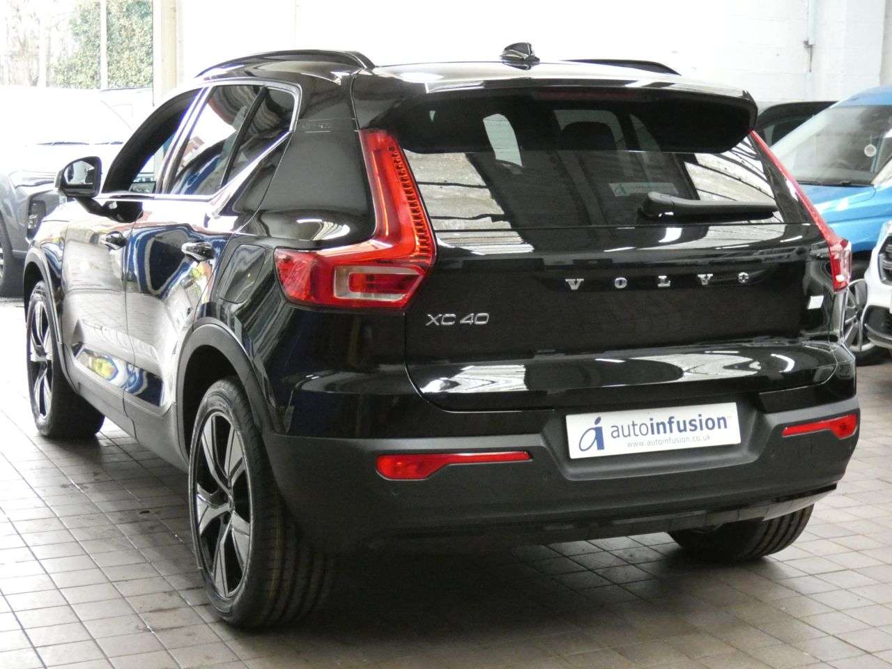 2021 VOLVO XC40 2021 VOLVO XC40