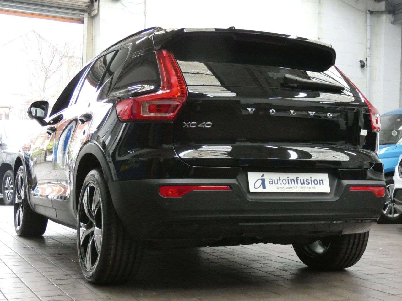 2021 VOLVO XC40 2021 VOLVO XC40