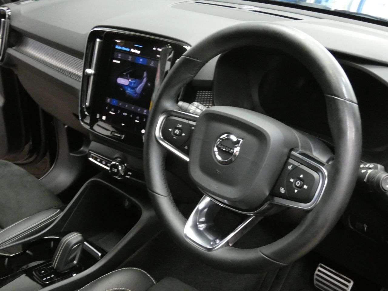 2021 VOLVO XC40 2021 VOLVO XC40