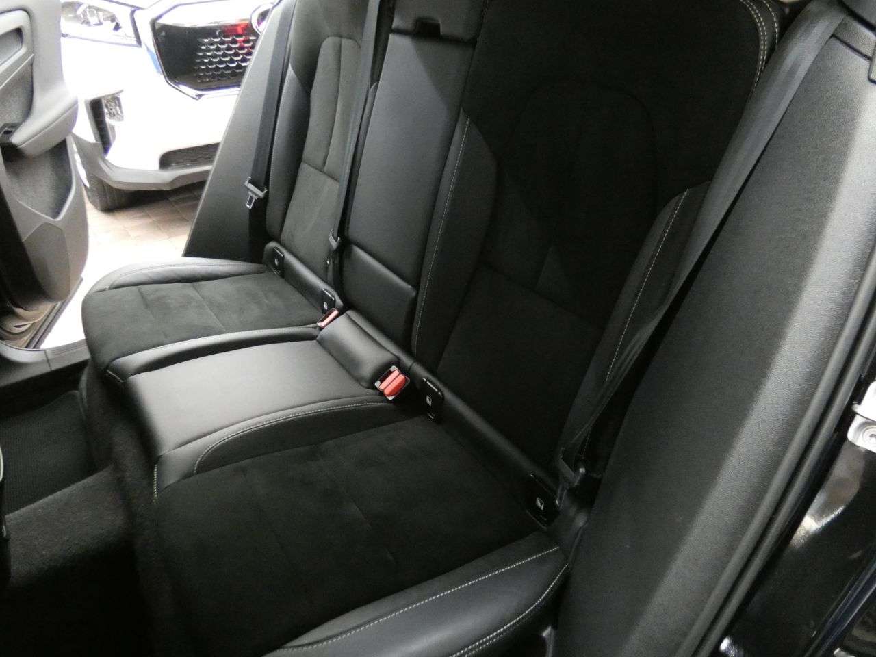 2021 VOLVO XC40 2021 VOLVO XC40