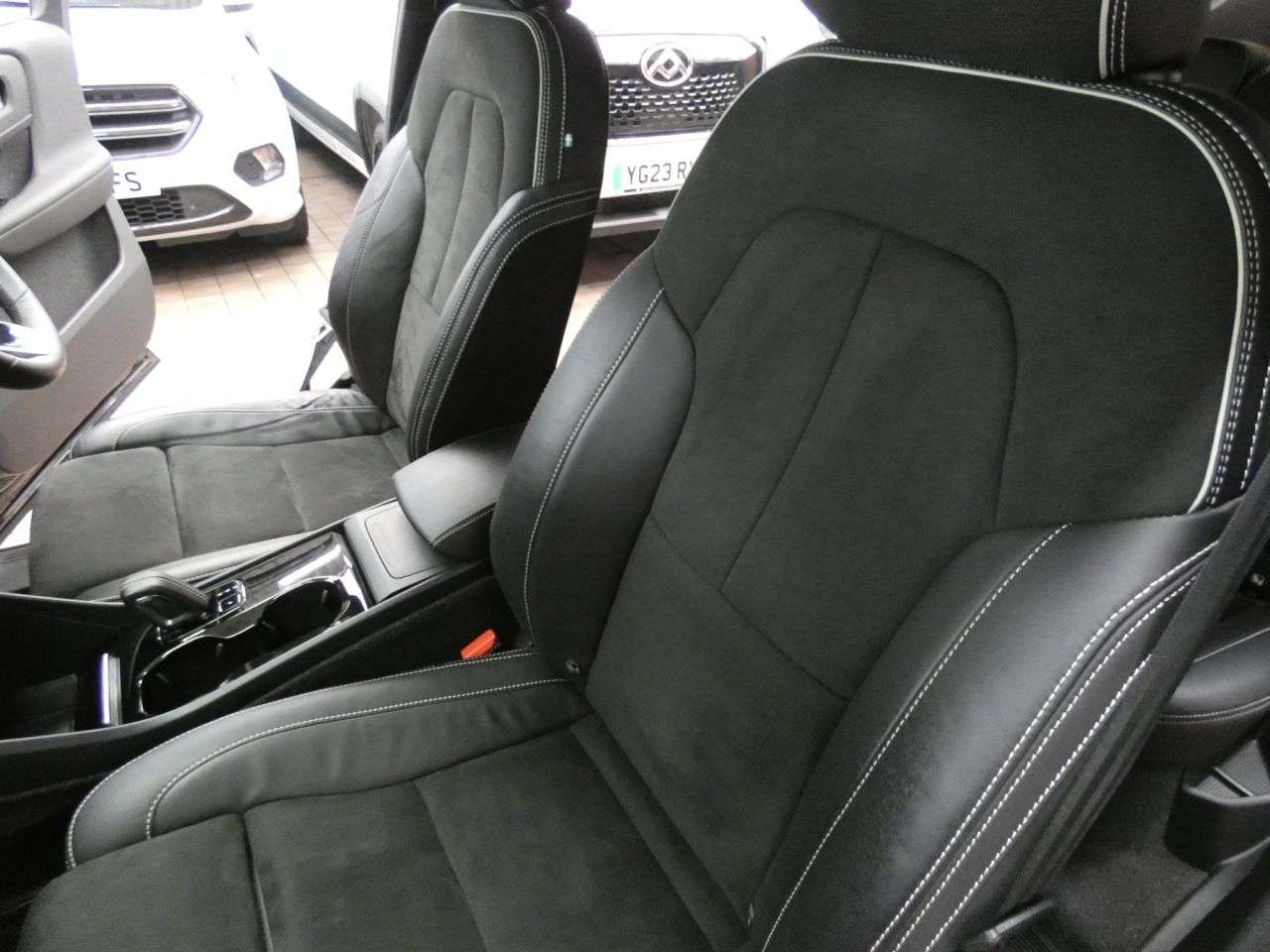 2021 VOLVO XC40 2021 VOLVO XC40